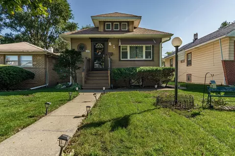 125 S 21st Ave, Maywood, IL 60153