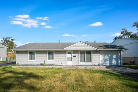 507 E Birch Dr, Glenwood, IL 60425