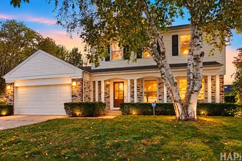 315 Alexandria Dr, Vernon Hills, IL 60061