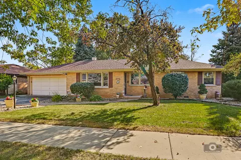 7917 W 112th St, Palos Hills, IL 60465