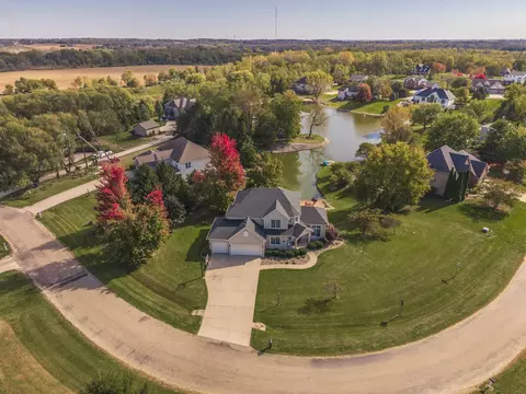 View/Area - 10069 Wolf Hill Rd, Bloomington, IL 61705 photo 2 of 8