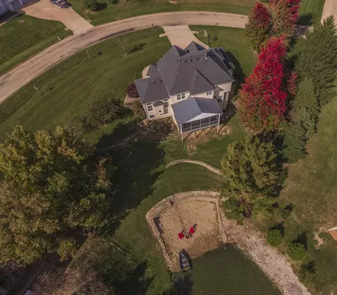 View/Area - 10069 Wolf Hill Rd, Bloomington, IL 61705 photo 3 of 8