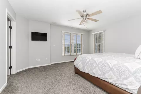 Bedroom - 10069 Wolf Hill Rd, Bloomington, IL 61705 photo 3 of 8