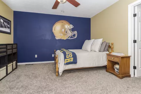 Bedroom - 10069 Wolf Hill Rd, Bloomington, IL 61705 photo 7 of 8