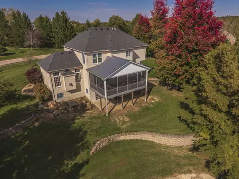 Exterior - 10069 Wolf Hill Rd, Bloomington, IL 61705 photo 1 of 7