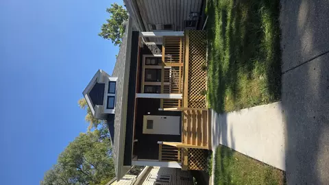 7821 S Oglesby Ave, Chicago, IL 60649