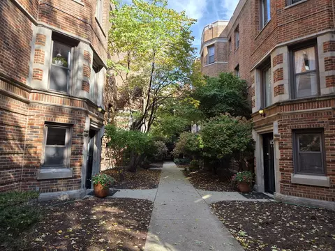 1654 W Farwell Ave #2I, Chicago, IL 60626