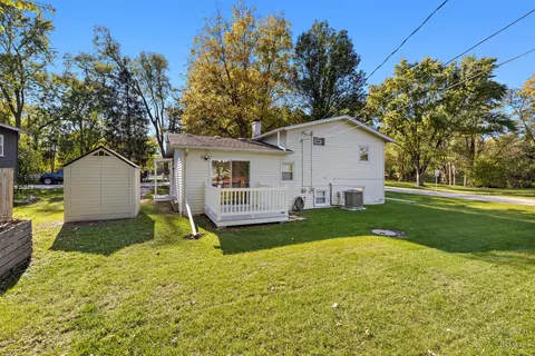 Exterior - 2524 Clara St, Mchenry, IL 60050 photo 5 of 6
