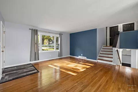 Living - 2524 Clara St, Mchenry, IL 60050 photo 4 of 4