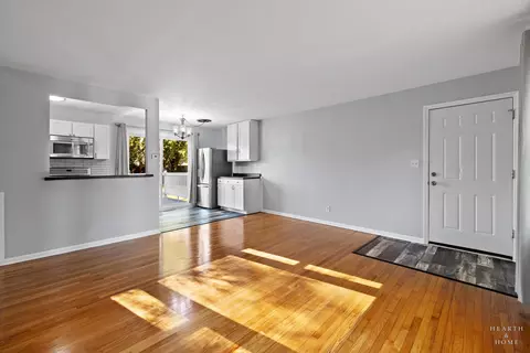 Living - 2524 Clara St, Mchenry, IL 60050 photo 2 of 4