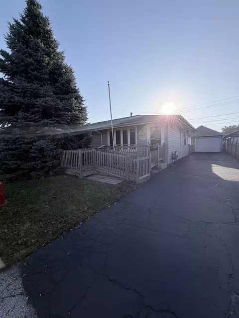 4257 Southwest Hwy, Hometown, IL 60456