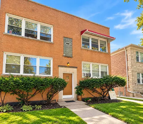 2823 W Balmoral St #2W, Chicago, IL 60625