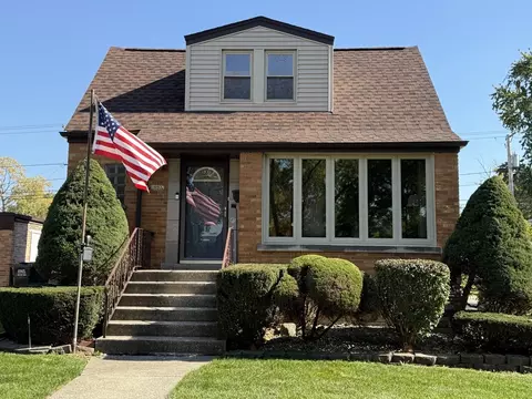 10937 S Tripp Ave, Oak Lawn, IL 60453