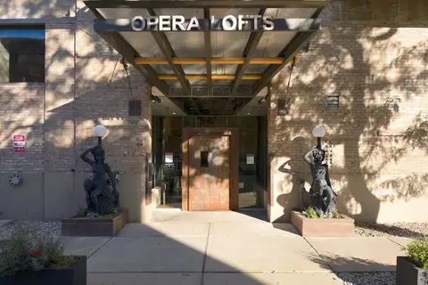 2545 S Dearborn St #405, Chicago, IL 60616