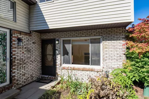 Exterior - 101 N Orr Dr #6, Normal, IL 61761 photo 2 of 6