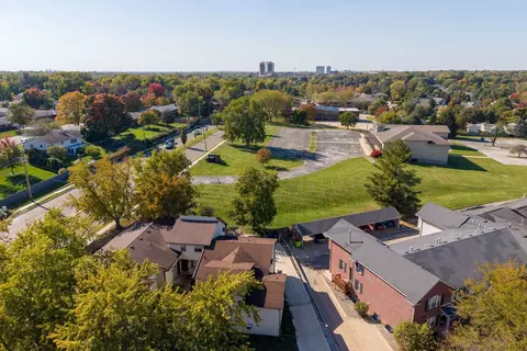 View/Area - 101 N Orr Dr #6, Normal, IL 61761 photo 6 of 9