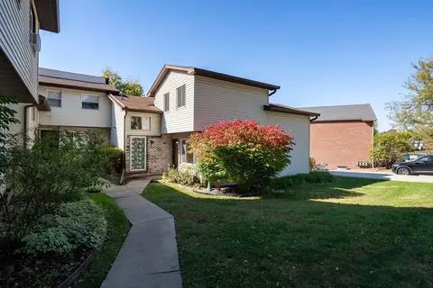 Exterior - 101 N Orr Dr #6, Normal, IL 61761 photo 3 of 6