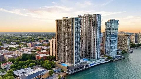 6007 N Sheridan Rd #6H, Chicago, IL 60660