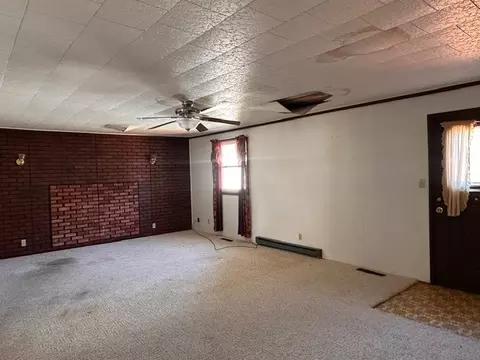 Living - 1107 E Ruth St, Benton, IL 62812 photo 4 of 5