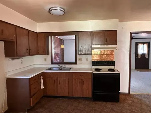 Kitchen - 1107 E Ruth St, Benton, IL 62812 photo 2 of 2