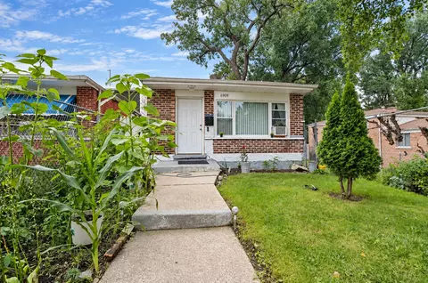 6909 S Ada St, Chicago, IL 60636