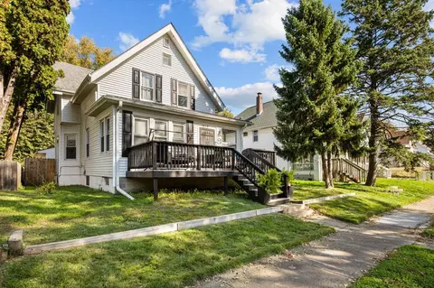 Exterior - 1813 18th Ave, Moline, IL 61265 photo 2 of 8