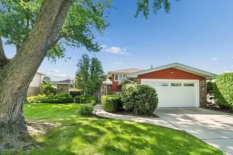 7949 Sycamore Dr, Orland Park, IL 60462