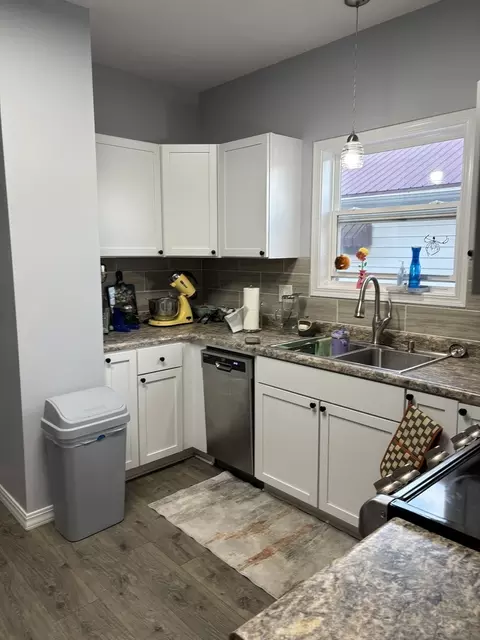 Kitchen - 526 E Smith St, Benton, IL 62812 photo 2 of 4