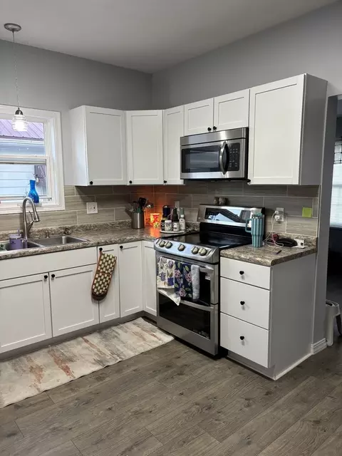 Kitchen - 526 E Smith St, Benton, IL 62812 photo 1 of 4
