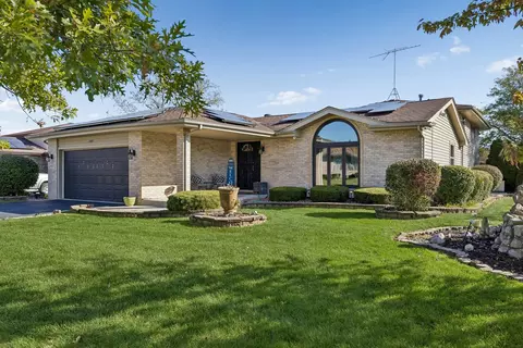 17837 Cypress Ave, Country Club Hills, IL 60478
