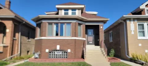 7940 W Oakleaf Ave, Elmwood Park, IL 60707