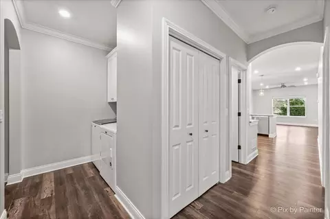 Entry Way - 735 Harper Ave, Cary, IL 60013 photo 3 of 6