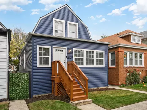 4642 W Warwick Ave, Chicago, IL 60641