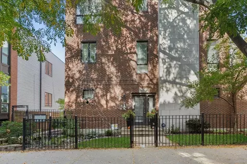 1742 W Diversey Pkwy #3, Chicago, IL 60614