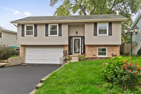 22 W381 2nd St, Glen Ellyn, IL 60137