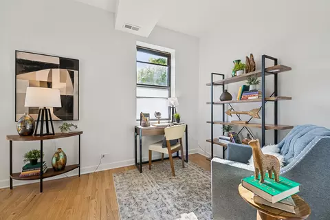 Other - 846 W Cornelia Ave #202, Chicago, IL 60657 photo 3 of 4