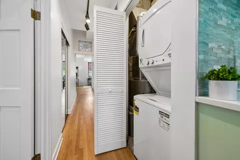 Other - 846 W Cornelia Ave #202, Chicago, IL 60657 photo 4 of 4