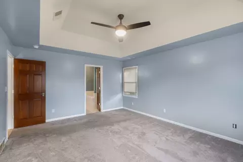 Bedroom - 697 Fox Holw, Dekalb, IL 60115 photo 2 of 8