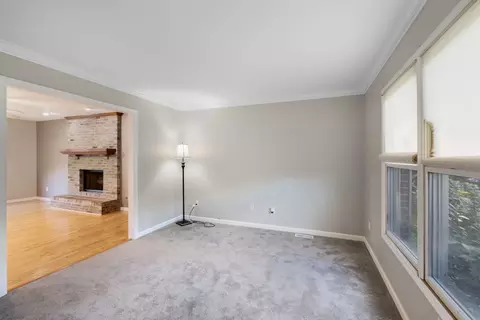Living - 697 Fox Holw, Dekalb, IL 60115 photo 1 of 8