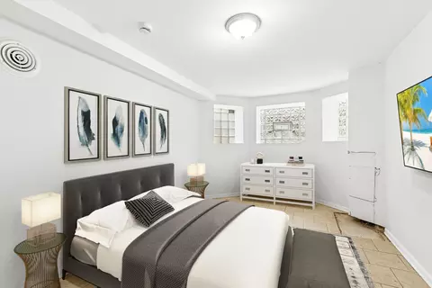Bedroom - 6344 S Eberhart Ave, Chicago, IL 60637 photo 4 of 8