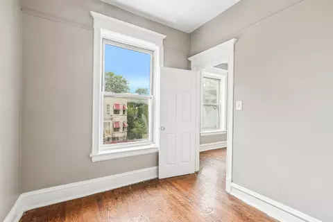 Bedroom - 6344 S Eberhart Ave, Chicago, IL 60637 photo 6 of 8