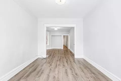 Living - 6344 S Eberhart Ave, Chicago, IL 60637 photo 4 of 10