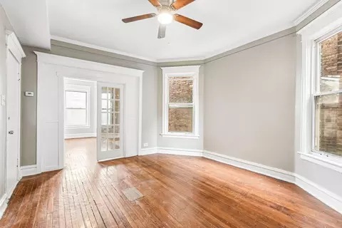 Living - 6344 S Eberhart Ave, Chicago, IL 60637 photo 6 of 10