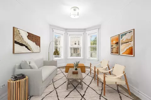 Living - 6344 S Eberhart Ave, Chicago, IL 60637 photo 8 of 10