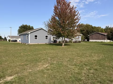Exterior - 407 W Santee St, Sublette, IL 61367 photo 7 of 10