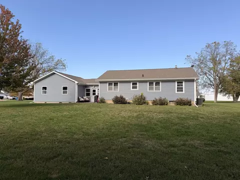 Exterior - 407 W Santee St, Sublette, IL 61367 photo 10 of 10