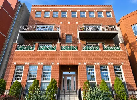 1652 W Augusta Blvd #3W, Chicago, IL 60622
