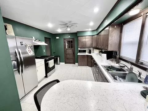 315 E Devlin St, Spring Valley, IL 61362 photo 2