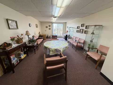 Living - 255 S West Ave #513, Elmhurst, IL 60126 photo 2 of 3