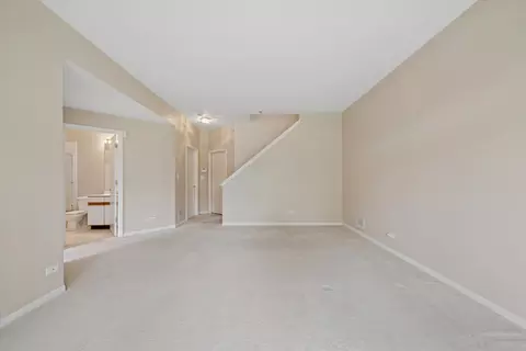 Living - 256 Prairie View Ln, Wheeling, IL 60090 photo 7 of 7